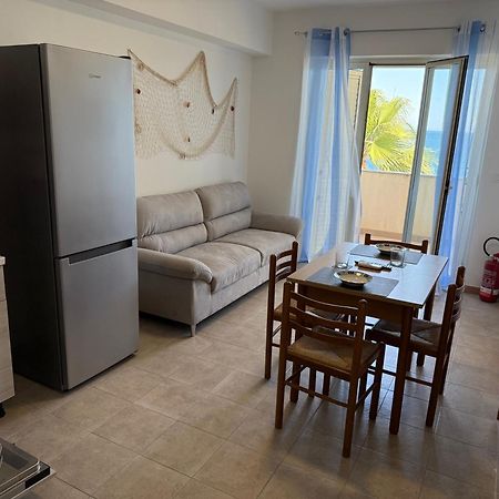 Family House Letojanni Taormina Apartment ภายนอก รูปภาพ