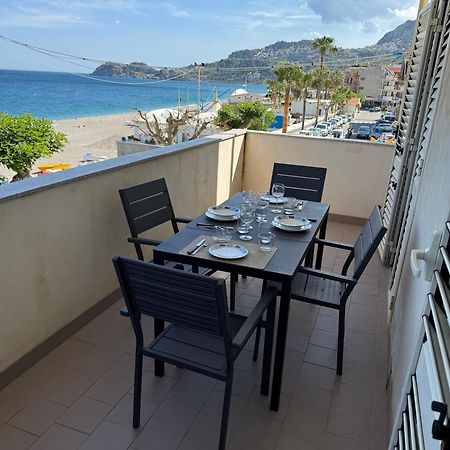Family House Letojanni Taormina Apartment ภายนอก รูปภาพ