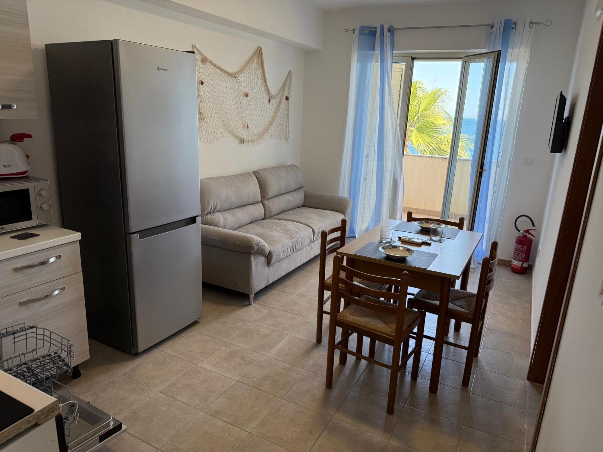 Family House Letojanni Taormina Apartment ภายนอก รูปภาพ